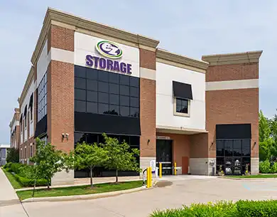 Self Storage Units in Royal Oak, MI, at 25538 Woodward Ave