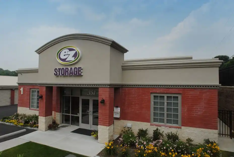 exterior view of EZ Storage facility in Huntingdon Valley 