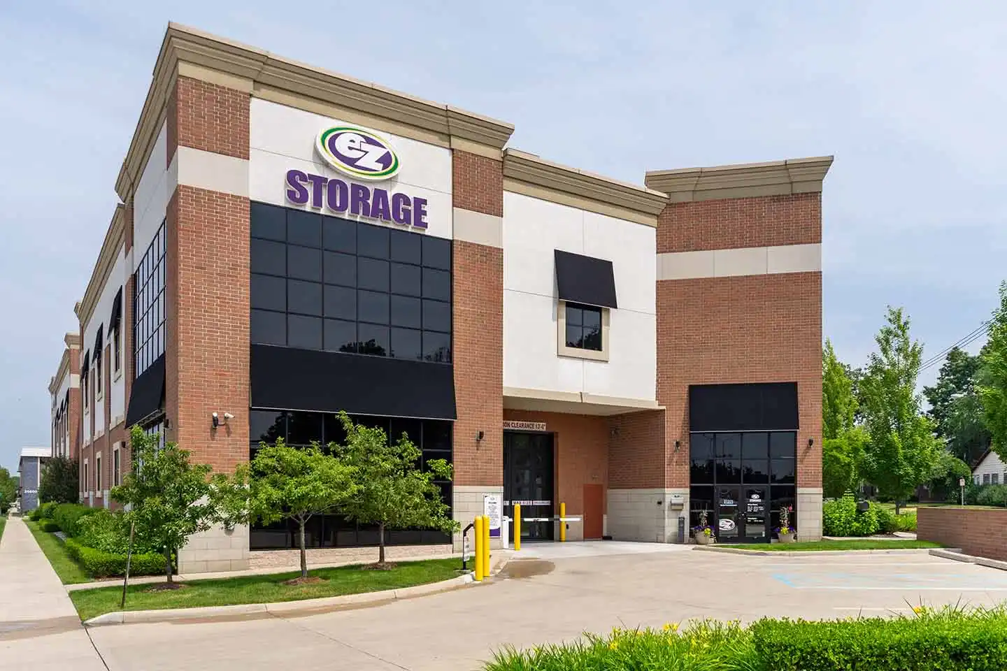 exterior view of EZ Storage facility in Royal Oak